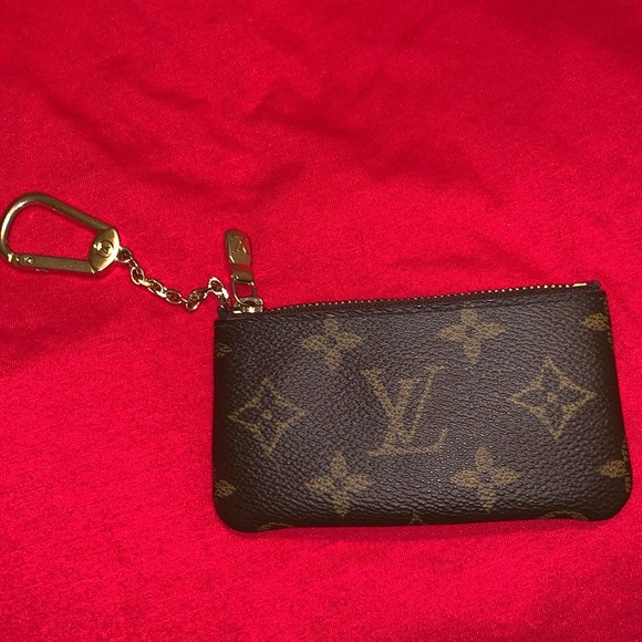 • Louis Vuitton Monogram Key Cles • - Picture 4 of 9